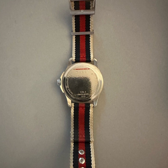 GUCCI MENS WATCH - Picture 5 of 6